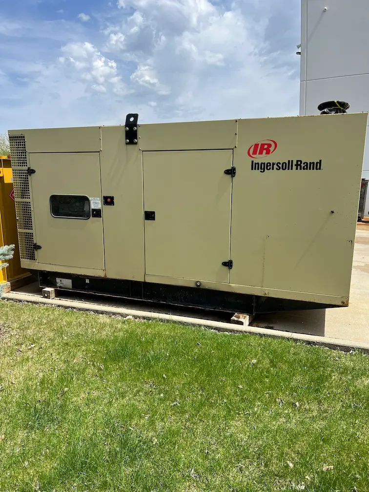 Ingersoll-Rand S400 outdoor power generator